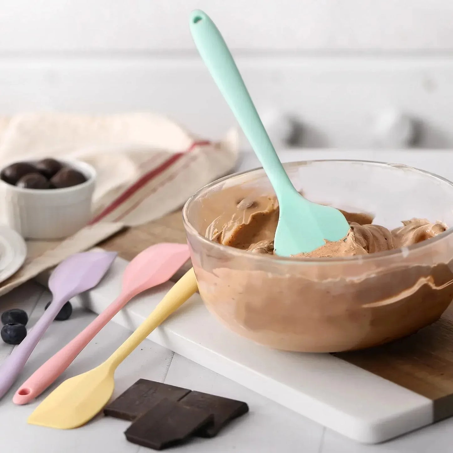 1PC Cream Mixing Spatula for Cake Decorating, Kitchen Utensils for Stirring,Food Grade Silicone Spatula for Baking and Cooking